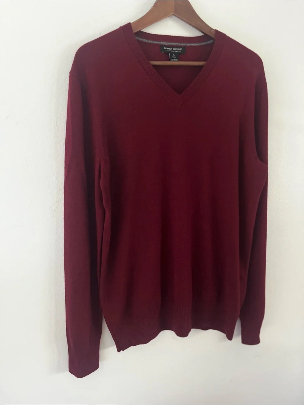 Banana Republic Sweater V Neck Extra Fine Merino Wool Burgundy Men's Size Large